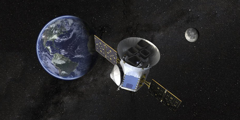 AMERIČKA VOJSKA UPOZORAVA: Ruski satelit može da padne na Zemlju