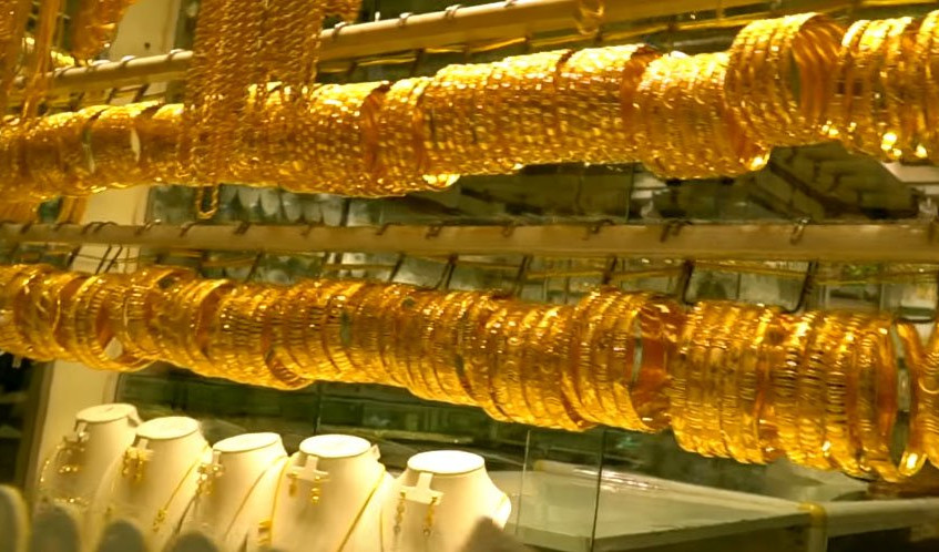 CENA ZLATA VRTOGLAVO RASTE: Zlatari trljaju dlanove, na dukatu zarade 30 evra, na prstenu još i više