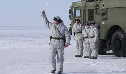 RUSKA SOVA NAD ARKTIKOM! Ledena prostranstva na severu prvi put izviđaće jedinstvena bespilotna letelica! /VIDEO/