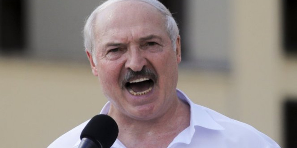 "SPREMNI SMO"! Belorusija ulazi u sukob? Čeka se Putinov ZNAK! Lukašenko iz Zimbabvea poslao Zapadu poruku, jednu stvar je naglasio
