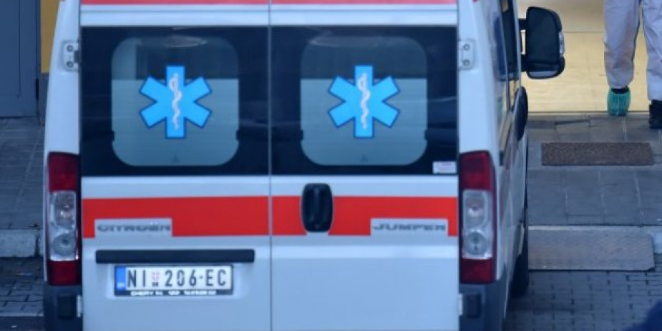 NIŠLIJA TEŽAK 200 KILOGRAMA ZARAŽEN KORONOM Hitna zvala vatrogasce u pomoć, transport u bolnicu otkazan u poslednji čas