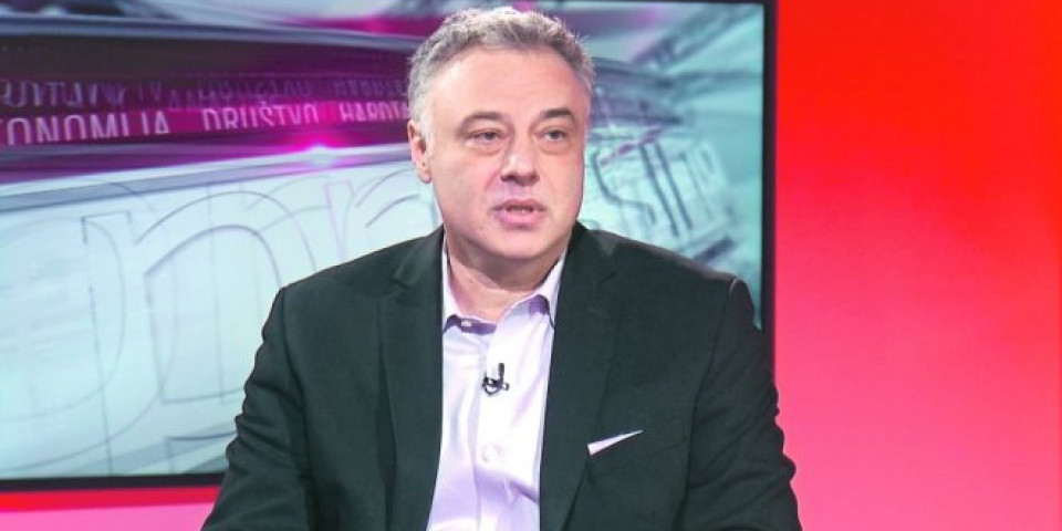 Goran Papović upozorio: TV reklama o besplatnim udžbenicima čista prevara