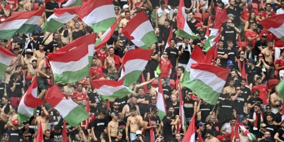 HOMOFOBIJA IH SKUPO KOŠTALA! UEFA žestoko KAZNILA Mađare!