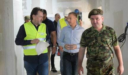 NOVA KOVID BOLNICA DO 1. SEPTEMBRA! Ministar Stefanović obišao radove u Novom Sadu