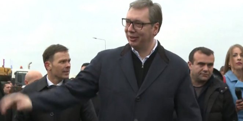 Oni koji pokušavaju da zaustave Srbiju u tome neće uspeti! Vučić obišao radove na Makiškom polju!