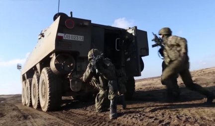 (VIDEO) Poljaci šalju tenkove na granicu sa Belorusijim! Čega se Varšava toliko plaši?!