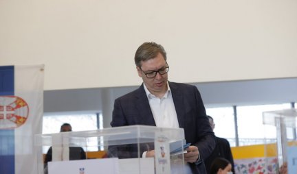 Predsednik Alžira čestitao Vučiću na izboru!