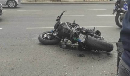 Udes u Ivanjici: U sudaru automobila i motora povređene dve osobe!