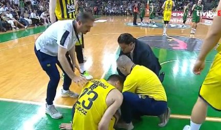 JEZIVO! Užasna povreda Marka Gudurića, srpski košarkaš doživeo peh na utakmici Fenerbahčea (VIDEO)