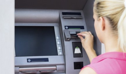 Šta da radite ako vam bankomat "proguta" novac?! Postoji način da ga brzo vratite, samo je potrebno da uradite par stvari