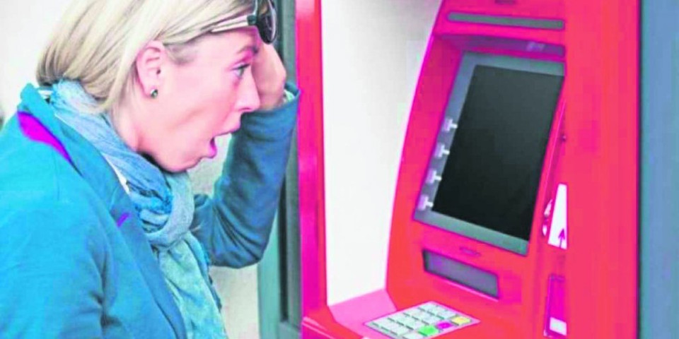 "Da se ne ždere čovek!" Vesna iz Loznice na bankomatu pronašla veliku svotu novca: Nećete verovati šta je uradila nakon toga!