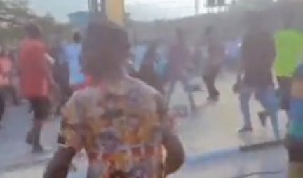KRVAVI KARNEVAL U NIGERIJI! Pijani vozač uleto u gomilu, stradalo najmanje 14 osoba (VIDEO)