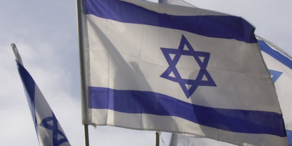 Izraelske zastave gore širom Nemačke - cena podrške Berlina Tel Avivu!