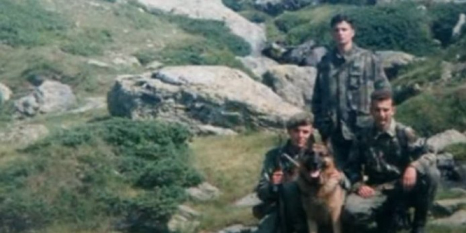 Lister je čuvao srpsku vojsku na Košarama 1999. godine! Ovo je priča o jedinom psu sa činom majora