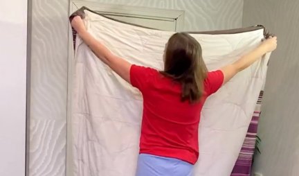 CAKA KOJA FUNKCIONIŠE SVAKI PUT Evo kako da navučete posteljinu za samo nekoliko sekundi (VIDEO)