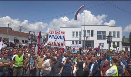 PODRŠKA SRBIMA SA SEVERA KOSOVA! Više od 5.000 ljudi okupilo se u Gornjem Kuscu! (FOTO)