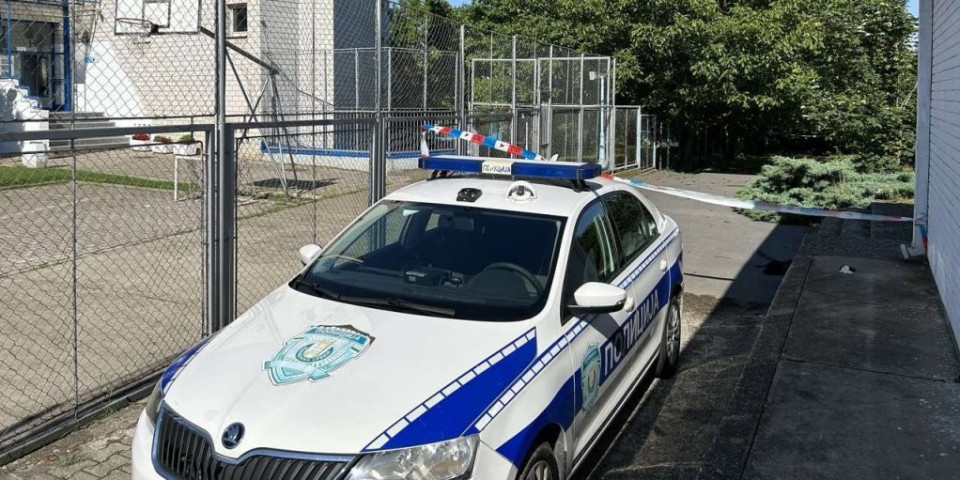 Saslušan u prisustvu oca: Drama u OŠ "Sveti Sava", policija odmah oduzela sečivo