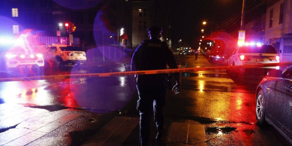 (VIDEO/FOTO) Tragičan bilans pucnjave u Filadelfiji: Umrla i peta osoba, povređena deca stabilno!