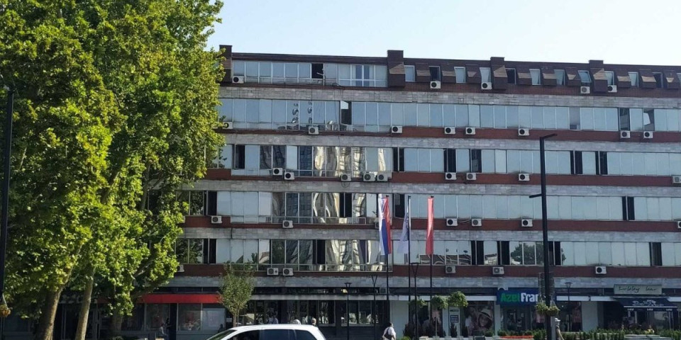 Dojava o bombi u zgradi suda u Kruševcu, evakuacija u toku