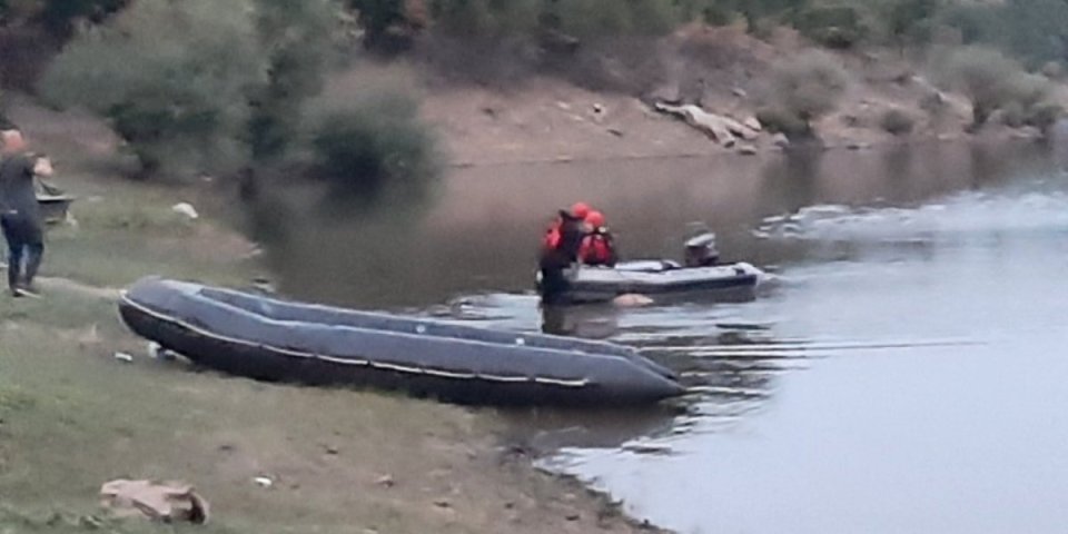 Iz reke Begej u Zrenjaninu izvučeno telo nepoznatog muškarca! Sumnja se da je u pitanju mlađa osoba! (FOTO)