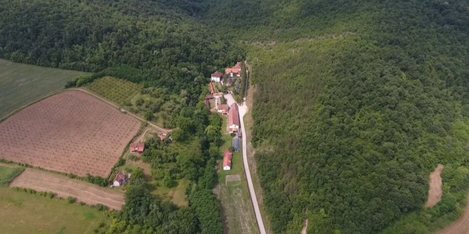 (VIDEO) Na ovom mestu nalazi se geografski centar Srbije! - Evo kako on izgleda!
