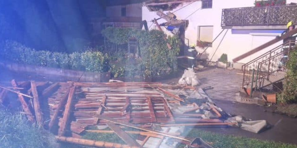 Jeziva oluja u regionu! Tornado opustošio Sloveniju: Vetar brzinom od 100 kilometra na čas nosio sve pred sobom (VIDEO)