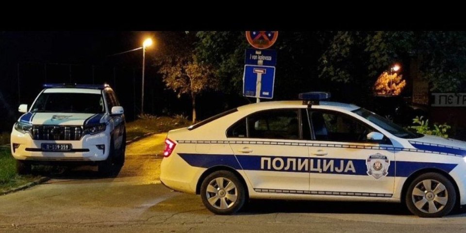 Drama u Leskovcu! Sa malim detetom u kolima bežao od policije pa izazvao sudar