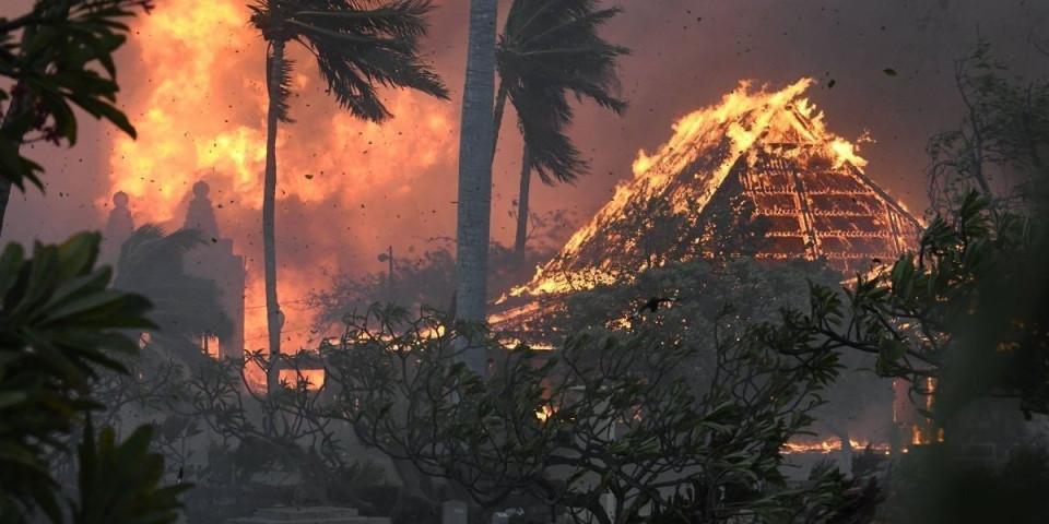 (FOTO/VIDEO) Pakao u raju, vatra opustošila Havaje! Stravičan požar odneo najmanje 36 života!
