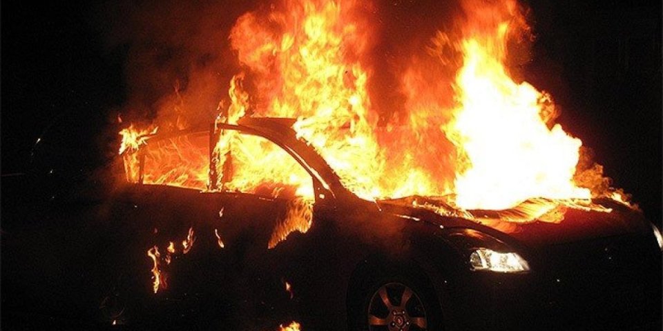 Optužnica za novosadske piromane! Zapalili automobil predsedniku advokatske komore Vojvodine!
