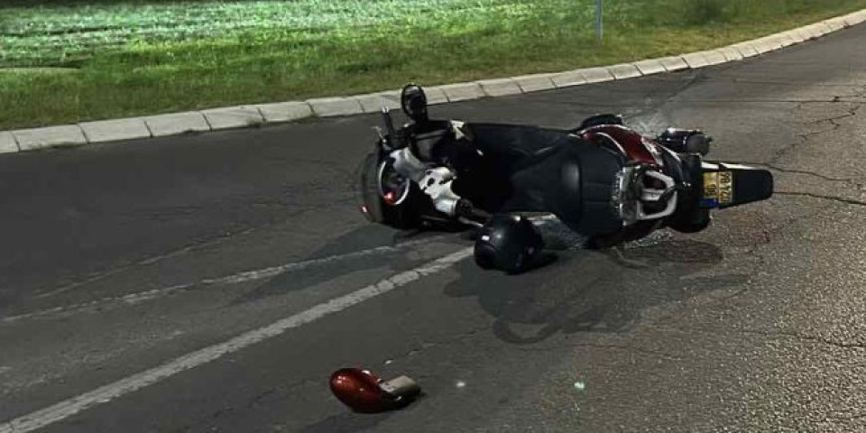 Gužva na Bežanijskoj kosi! Motociklista pao s motora, do dolaska policije niko nije mogao da prođe (FOTO)