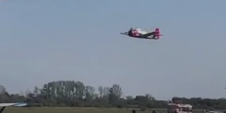 (UZNEMIRUJUĆI VIDEO) Prvi snimak tragedije nedaleko od Budimpešte, u padu aviona ima poginulih!