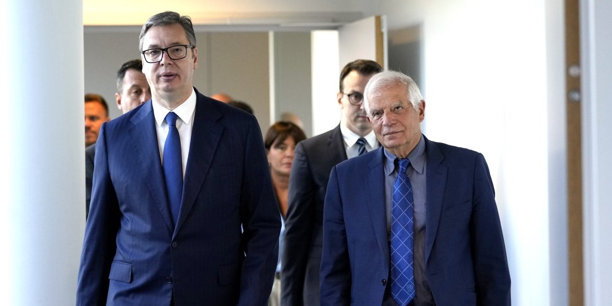 EU je zabrinuta zbog posledica zabrane dinara po Srbe na KiM!