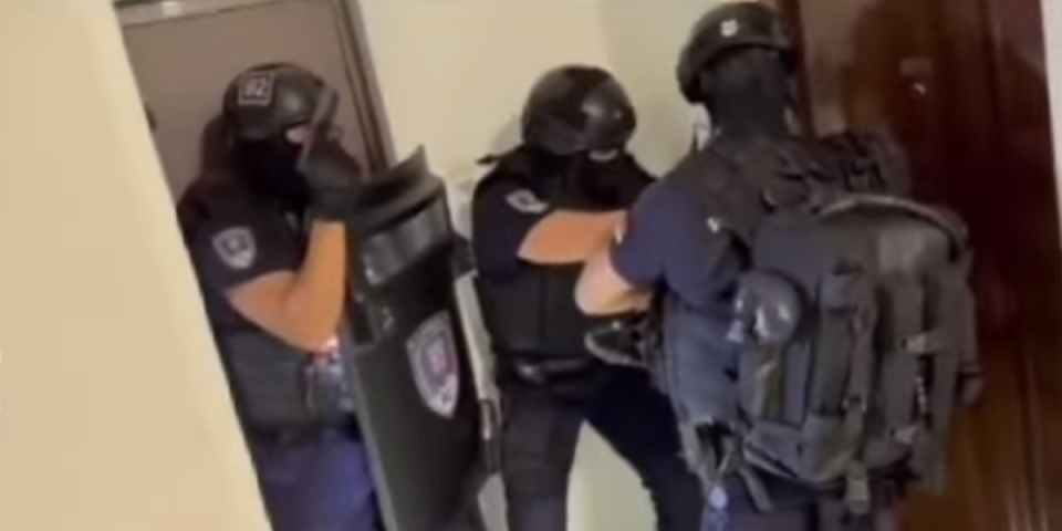 Ovako je pohapšena opasna banda kriminalaca! Gajili i "valjali" narkotike u Srbiji, Austriji i Bosni - zaplenjena tona marihuane i 600.000 evra (FOTO/VIDEO)