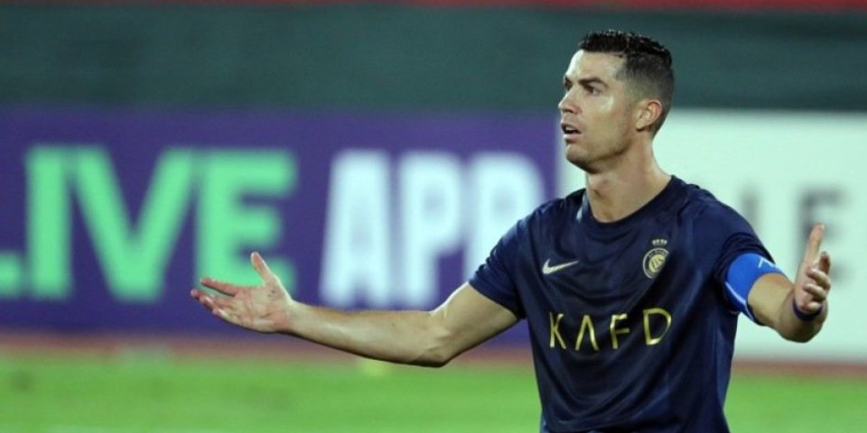 Ludnica u Kini! Za sve je kriv Ronaldo, navijači provalili u hotel u kojem je njegov klub i... (VIDEO)