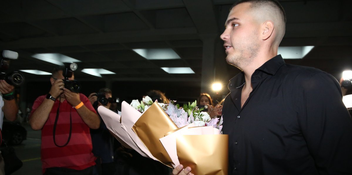 Viktor Živojinović u majbahu stigao na Prijin koncert, pa poručio snaji: Sve si ovo zaslužila! (FOTO/VIDEO)