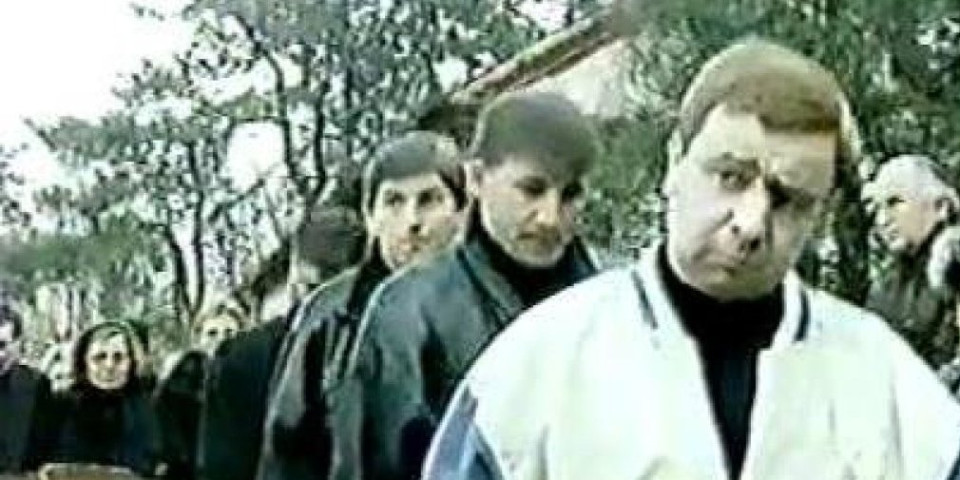 Devedesetih je prisustvovao sahranama svih viđenijih kriminalaca! Ubijen u sačekuši, imao upečatljivu ulogu u "Vidimo se u čitulji" (FOTO/VIDEO)