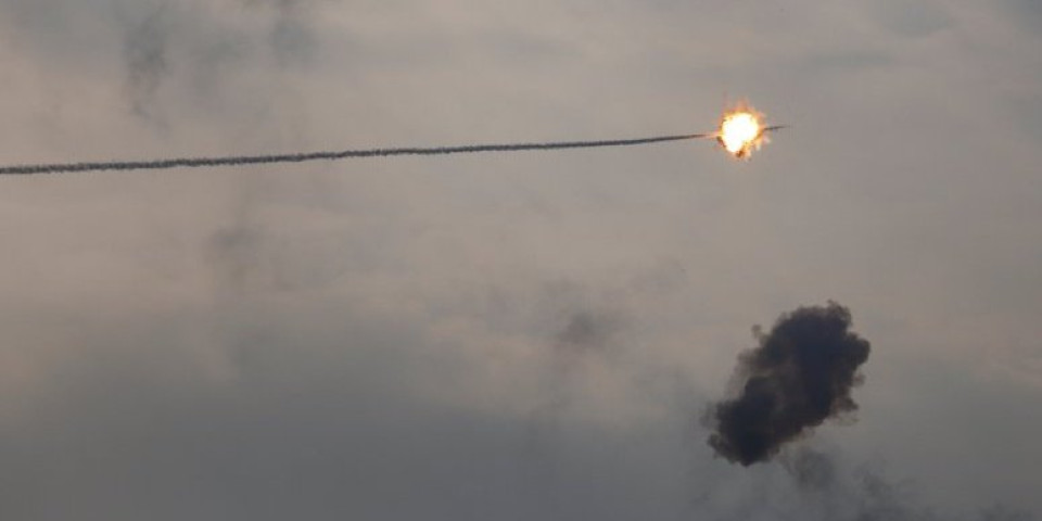 Hamas i dalje napada! U Tel Avivu se oglasile sirene, presretnute rakete lansirane iz Pojasa Gaze! (VIDEO)
