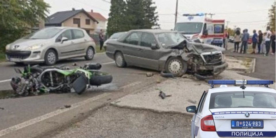 Jeziv udes u Mladenovcu! Direktan sudar, teško povređen motorista (FOTO/VIDEO)