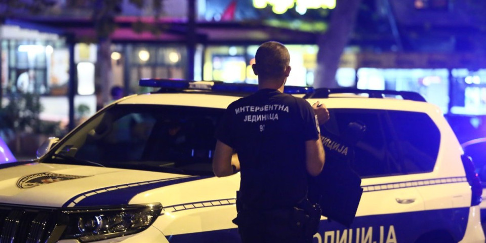 Policijska akcija u Grabovcu kod Obrenovca: Zaustavljen kombi pun marihuane, vozač ekspresno uhapšen (FOTO)