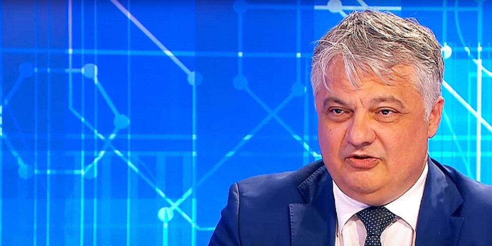 Vladimir Lučić: SBB već 5 godina ne plaća za stubove Elektrodistribucije!