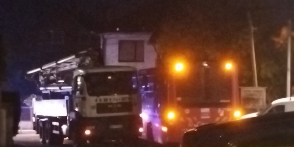 Kamion udario u autobus! Saobraćajna nesreća u Vrčinu! (FOTO)