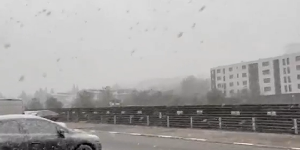 Pada prvi sneg u Beogradu! (VIDEO)