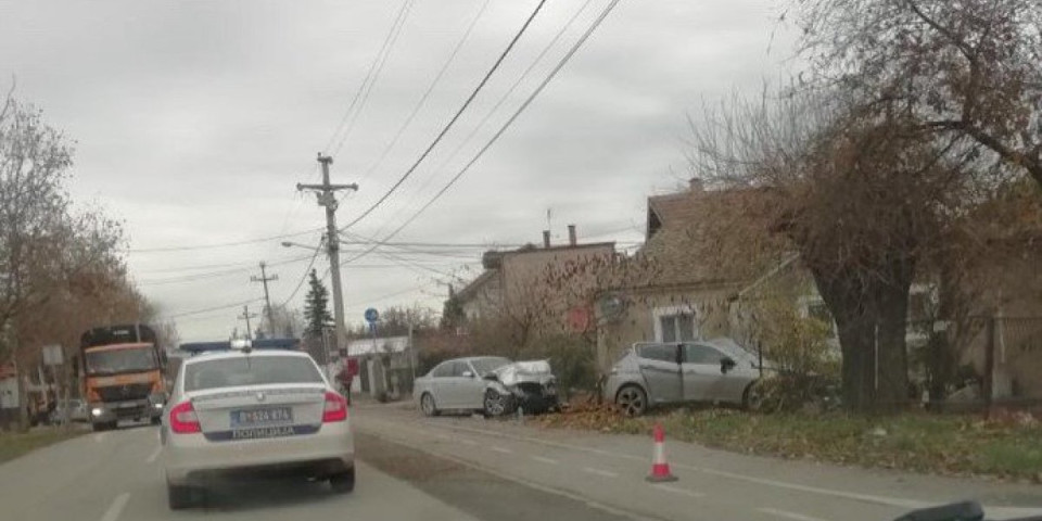 Jedna osoba poginula: Stravična nesreća u Obrenovcu (VIDEO)