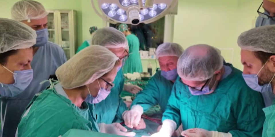 Srpski lekari spasli dvoje posle operacije želuca u Turskoj! Avioni prizemljeni, probušeno im crevo nastupila sepsa