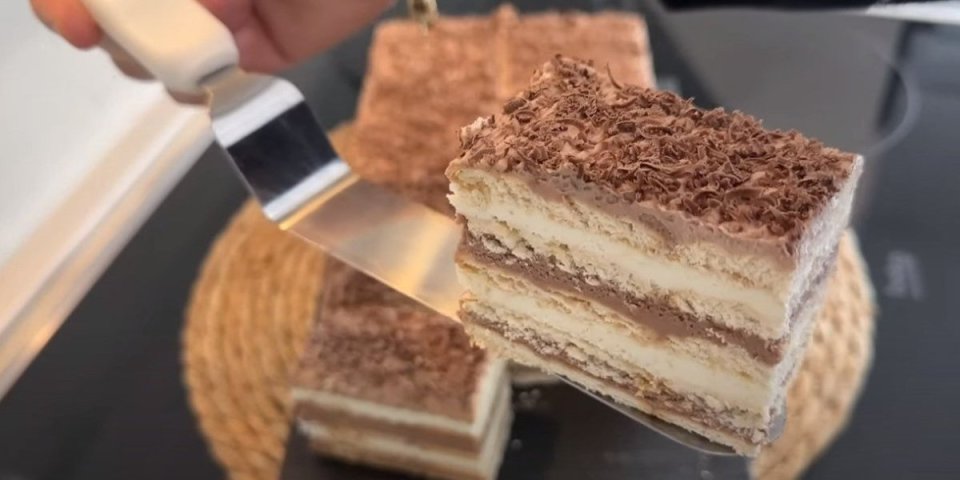 Keks torta sa 2 čokoladna fila! Ne peče se, a idealno ide uz kafu (VIDEO)