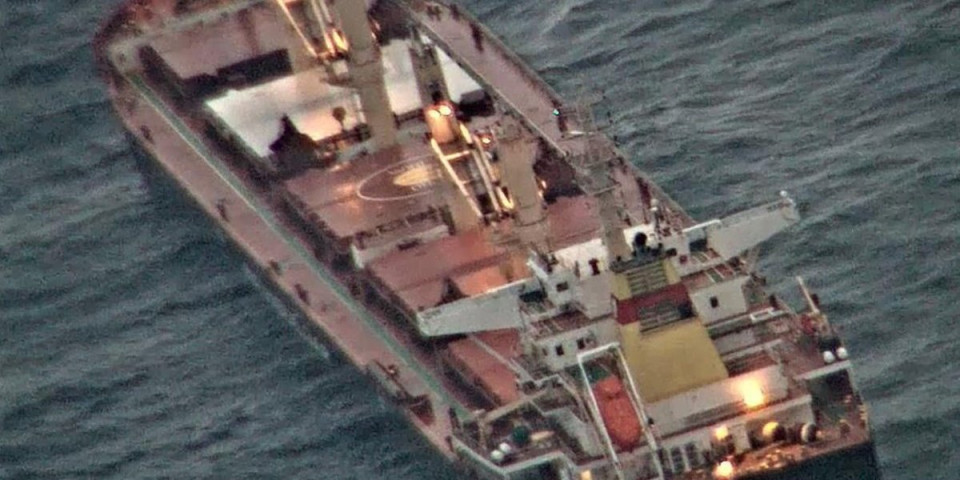 Indijska mornarica spasila 19 članova posade na brodu koji su oteli somalijski pirati