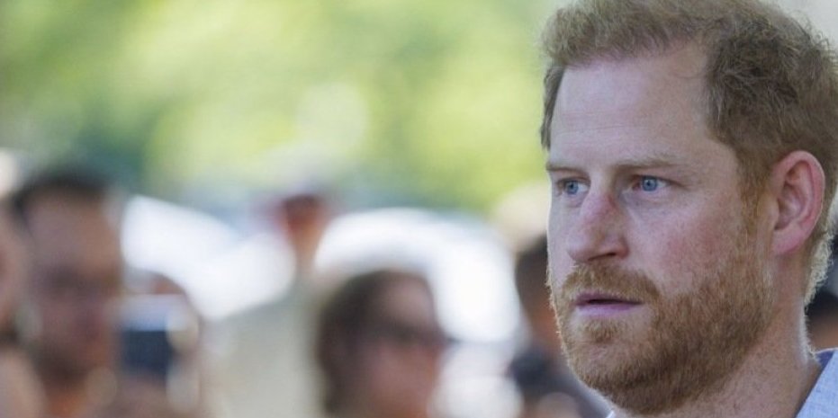 Svi su ubeđeni da je on pravi otac princa Harija? Sličnost je neverovatna  - skandal godinama trese britanski dvor (FOTO)