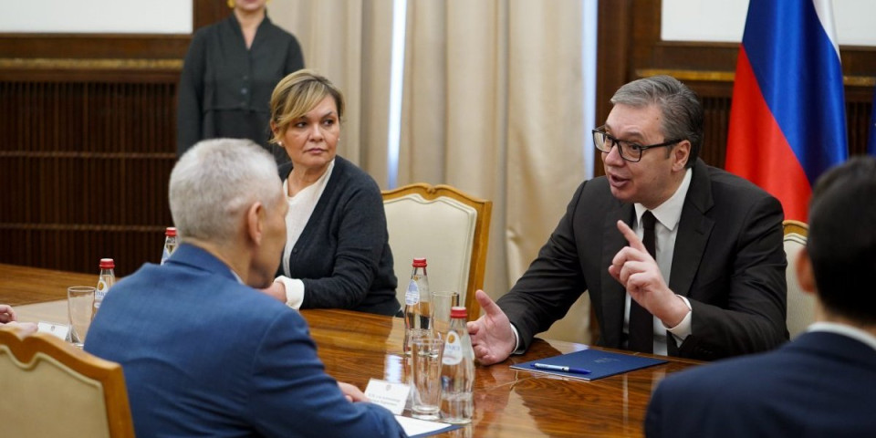 Harčenko uručio Vučiću čestitku Putina povodom Dana državnosti! Predsednik se sastao sa ruskim ambasadorom (FOTO)