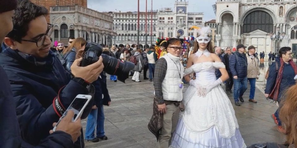 Srpkinja dominirala na karnevalu u Veneciji! Mlada Šapčanka začinila feštu