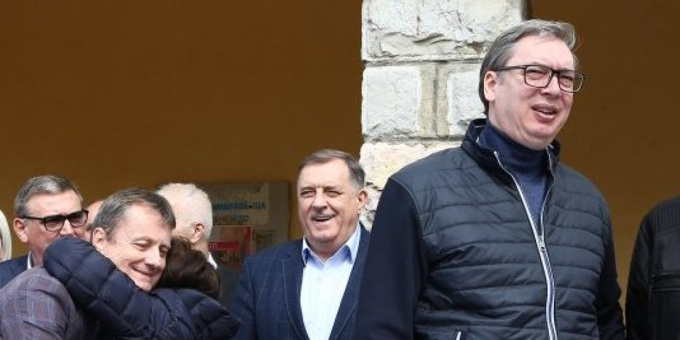 Gde je otišao Vučić kad su se kamere ugasile? Otkrivamo šta je predsednik radio nakon razgovora sa građanima u Pambukovici (VIDEO)